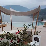 Augustela Seaview Vacation * أيّا إفيميا