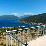 Augustela Seaview Vacation