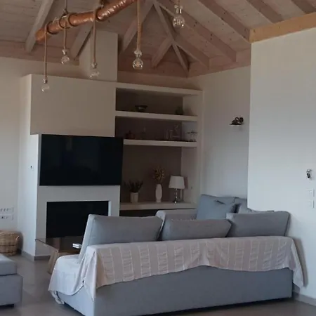 Augustela Seaview Vacation Villa *